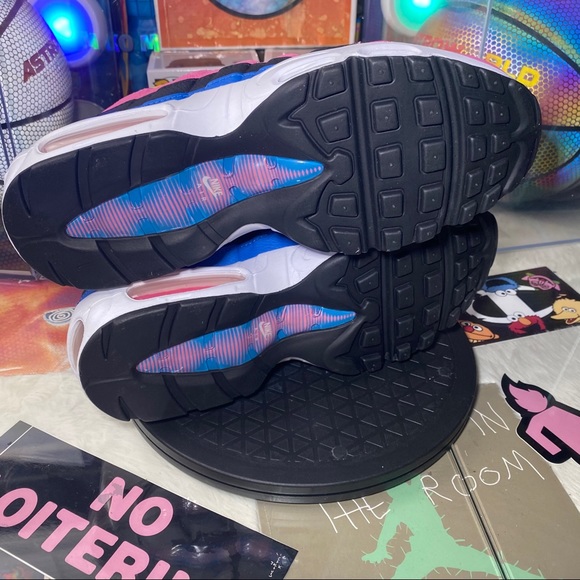 🆕 Nike Air Max 95 'ACG' - Womens 10.5 - Picture 5 of 10